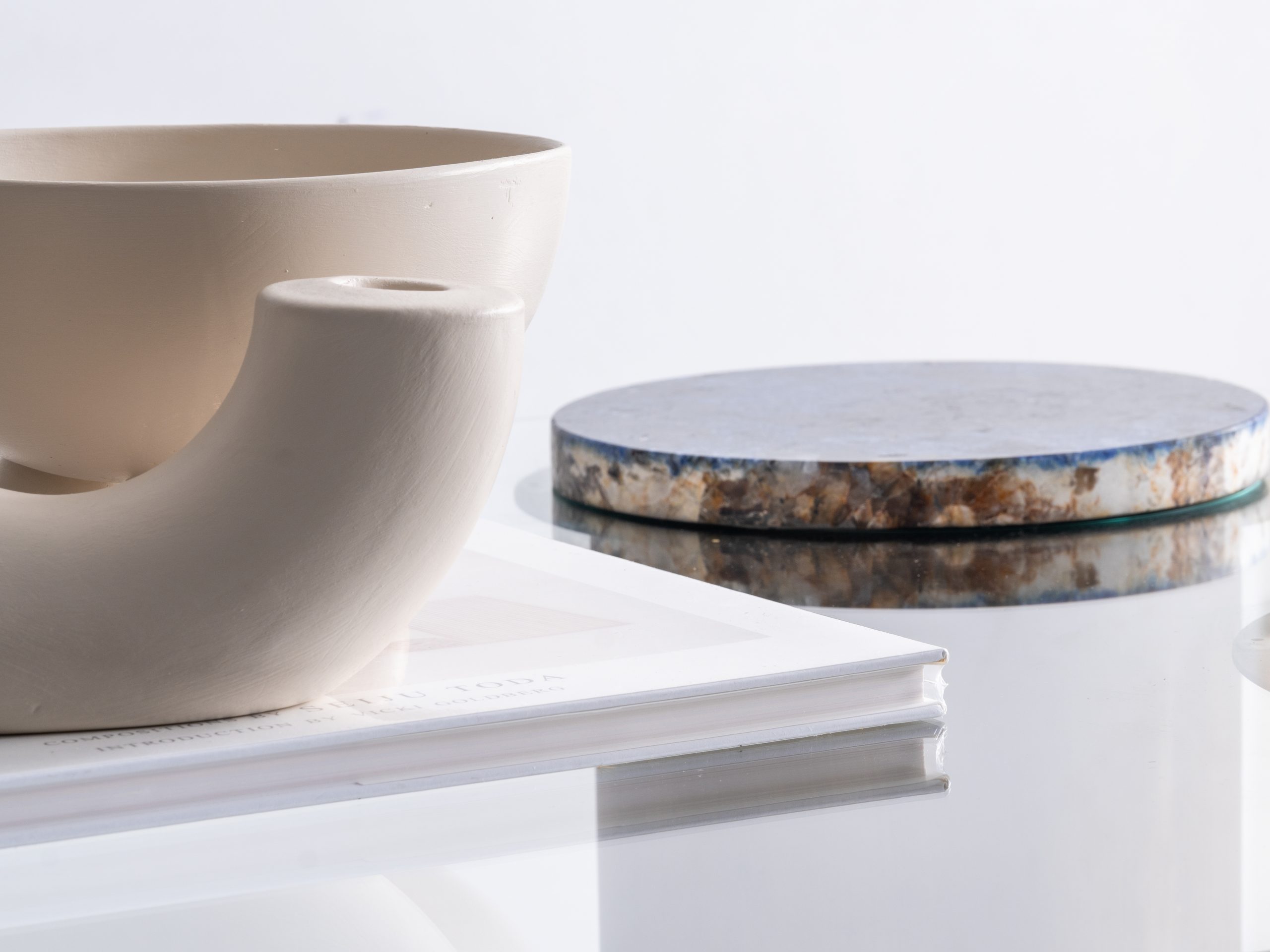 Set Măsuțe de Cafea Lanny picioare bronz si blat sticla si marmura naturala - imagine 11